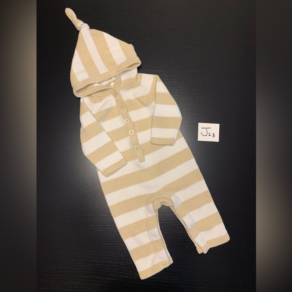 Old Navy 3-6m Hooded Knit One Piece